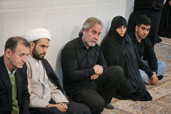 تصاویر/ دیدار نماینده مردم و استاندار و فرمانده سپاه استان قم با خانواده شهدای مردمی اغتشاشات اخیر