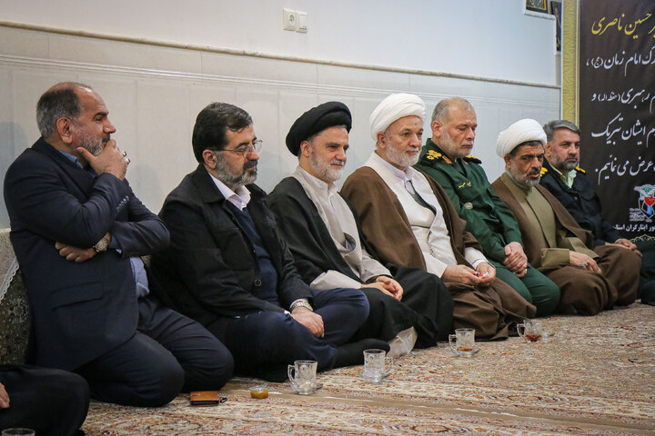 تصاویر/ دیدار نماینده مردم و استاندار و فرمانده سپاه استان قم با خانواده شهدای مردمی اغتشاشات اخیر