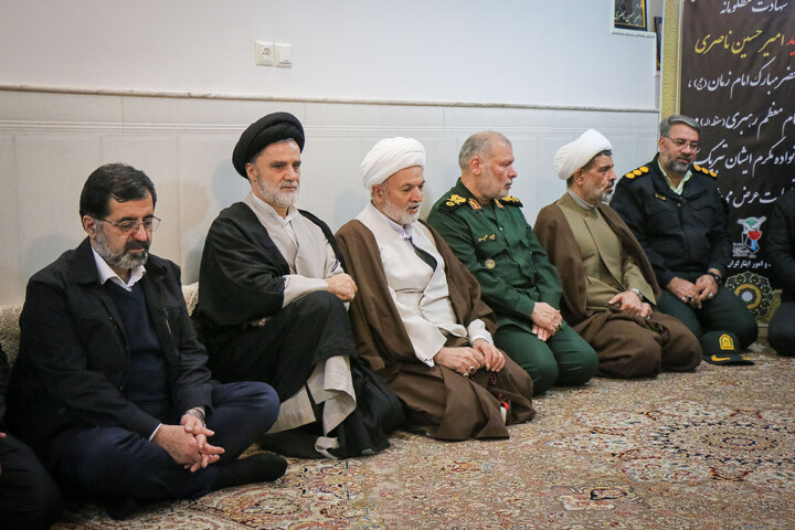 تصاویر/ دیدار نماینده مردم و استاندار و فرمانده سپاه استان قم با خانواده شهدای مردمی اغتشاشات اخیر