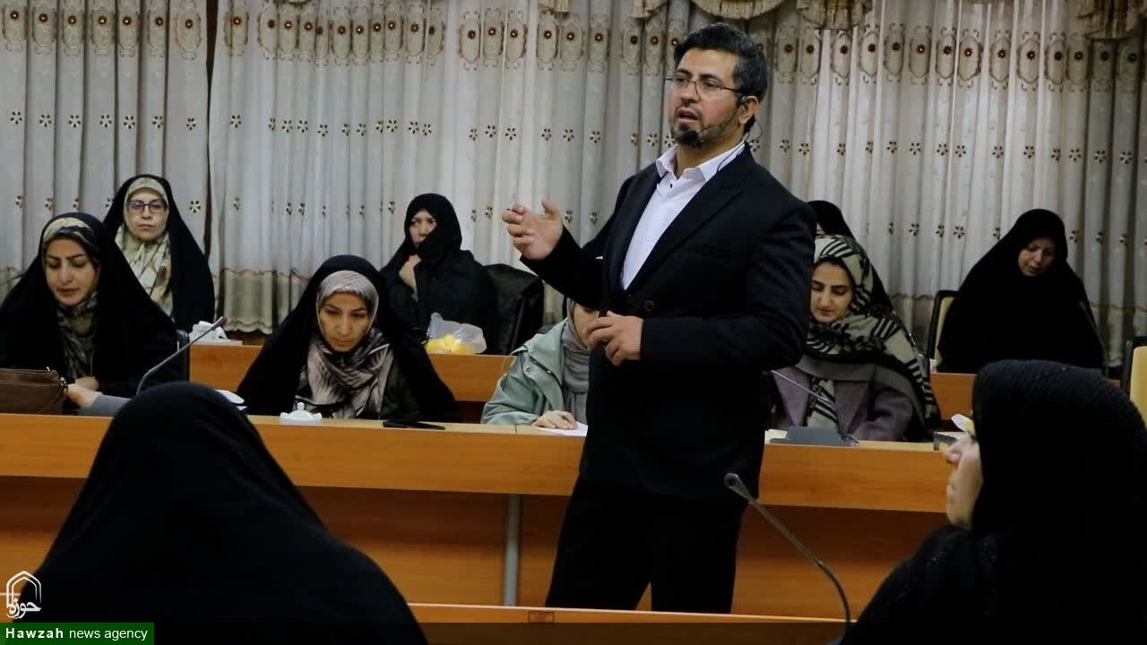 همایش تخصصی تعالی خانواده در خرمدره برگزار شد
