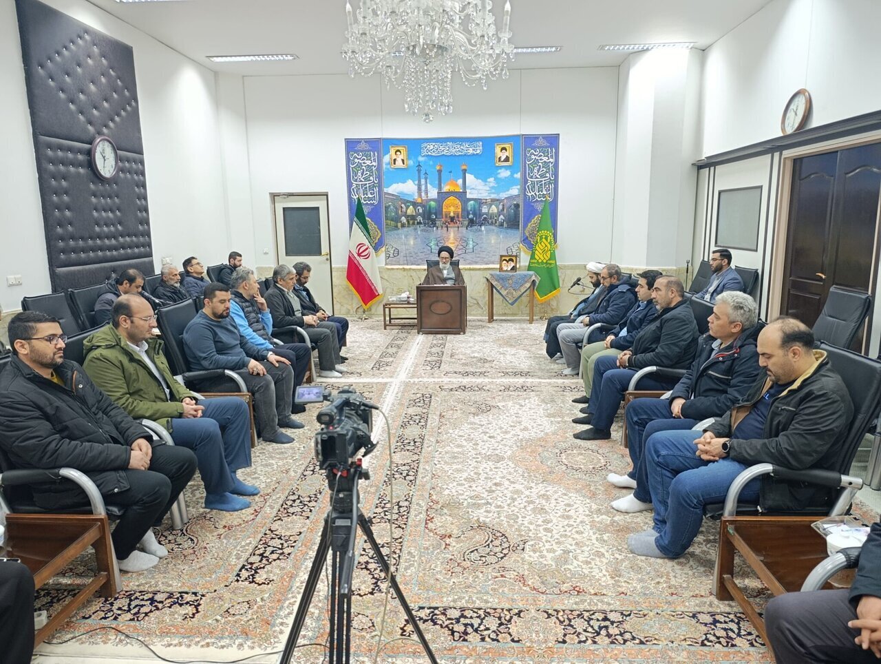 ईरानी जनता कभी भी अपने इलाही रहबर के अनुसरण से पीछे नहीं हटेगी