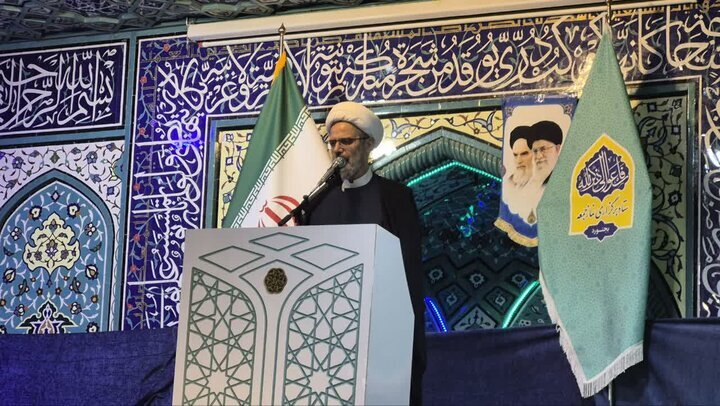 مردم با حضور به‌موقع، کمر فتنه را شکستند