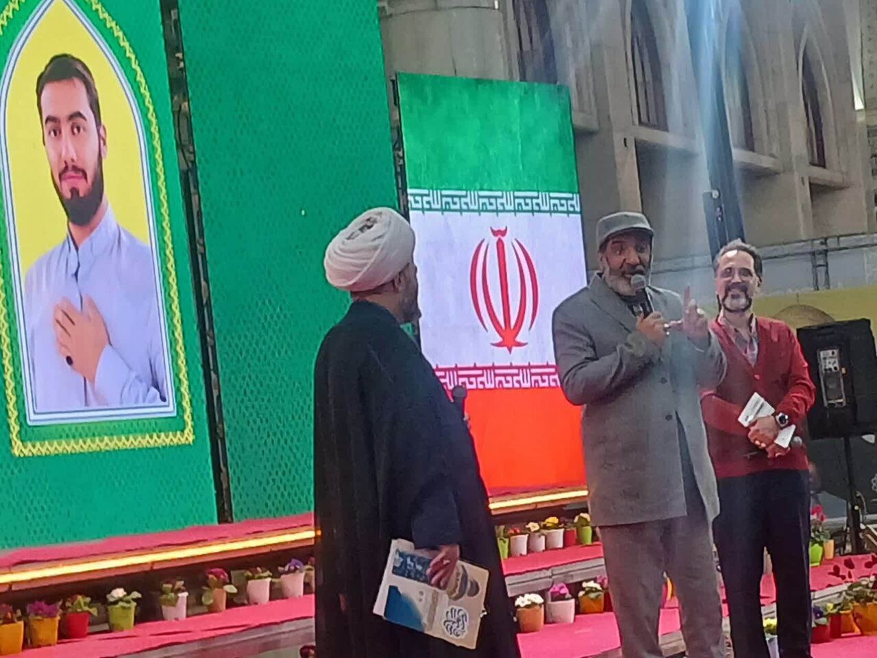 نسل جدید انقلاب با مشاهده بی‌پرده چهره ظالمانه آمریکا استوارتر راه امام(ره) را طی می کند