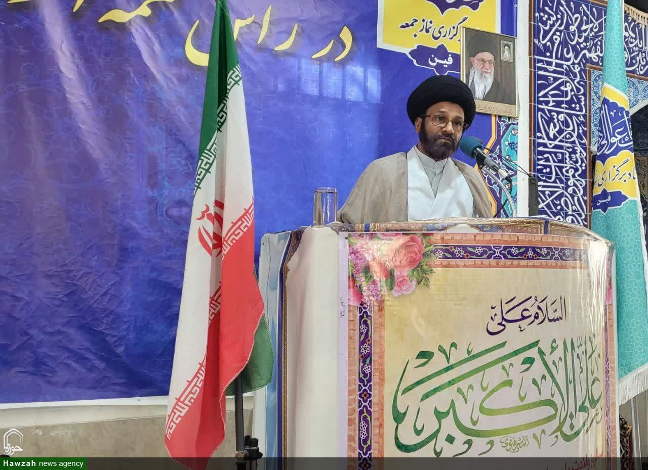 ملت ایران هرگز در برابر تهدیدها و فشارهای دشمنان تسلیم نخواهد شد