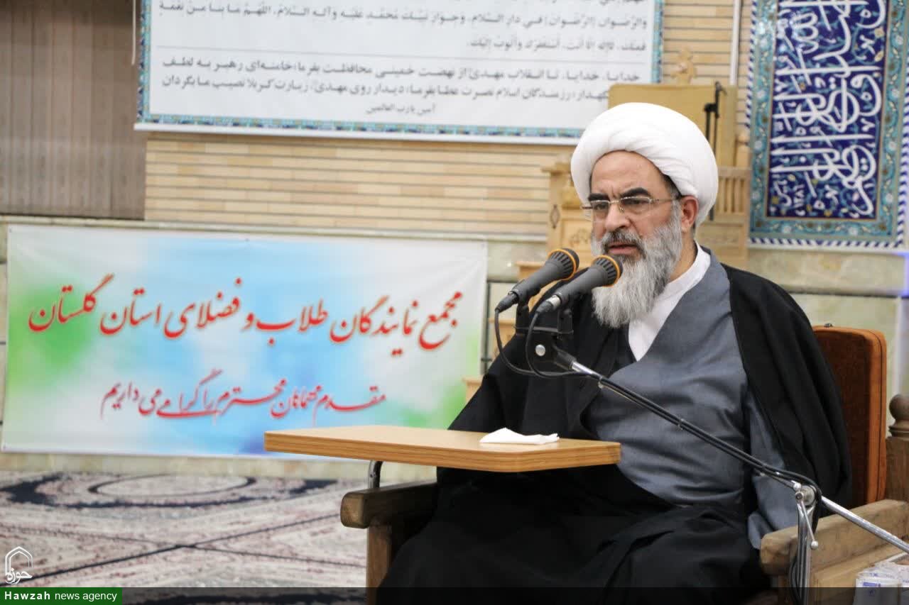 انقلاب اسلامی، عنایت خاص خداوند به ملت ایران بود