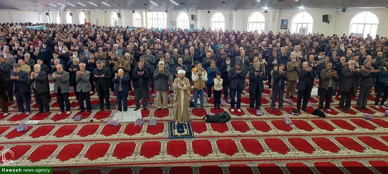 تصاویر /  اقامه نماز جمعه نهاوند