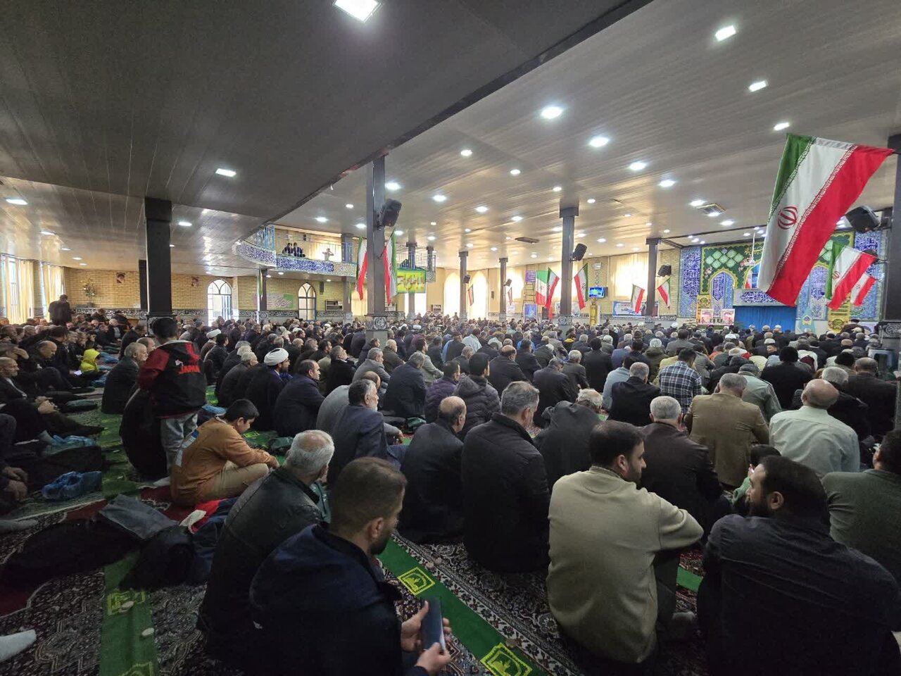 تصاویر / نماز جمعه تویسرکان