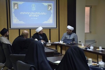 تقویت پیوند اجتماعی و تحکیم جامعه ولایی رسالت امروز حوزویان است