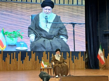 انقلاب اسلامی بستر شکل‌گیری ایمان پویا و تمدن‌ساز است