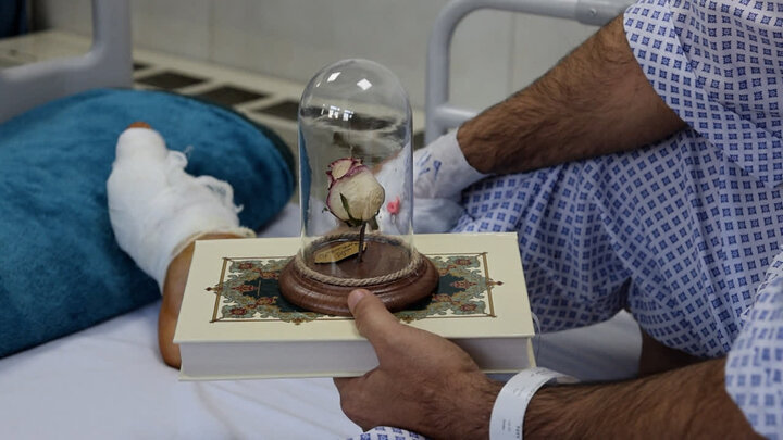 تصاویر/ عیادت مجروحین اغتشاشات اخیر توسط نمایندگان آیت الله اعرافی