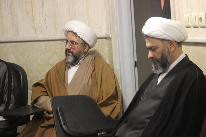 تصاویر/ برگزاری بیستمین نشست علمی-پژوهشی مرکز فقهی عالم‌آل‌محمد عليهم السلام، با موضوع بررسی و تبیین فقهی اصول سیاست خارجی امامین انقلاب