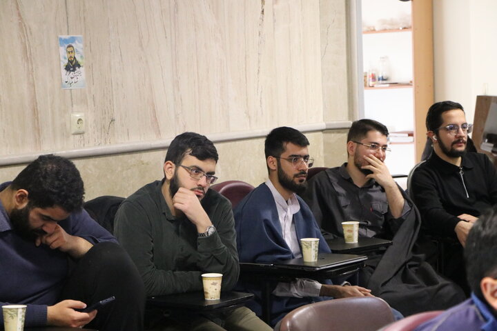 تصاویر/ برگزاری بیستمین نشست علمی-پژوهشی مرکز فقهی عالم‌آل‌محمد عليهم السلام، با موضوع بررسی و تبیین فقهی اصول سیاست خارجی امامین انقلاب