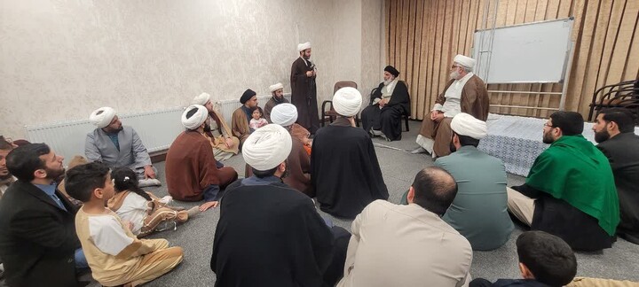 حضور نماینده ولی فقیه خوزستان در جمع فراگیران دوره تخصصی امام شناسی به میزبانی مشهد مقدس