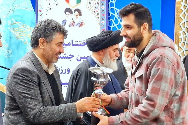 تصاویر/ اختتامیه دهمین جشنواره فرهنگی ورزشی طلاب بسیجی