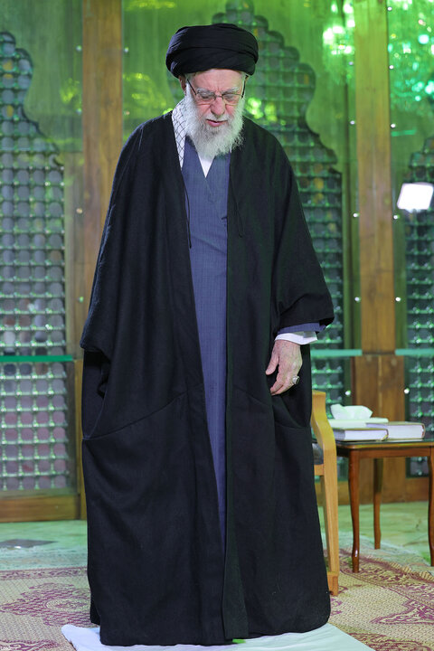 تصاویر/ حضور در مرقد بنیانگذار جمهوری اسلامی ایران در آغاز جشن‌های دهه فجر