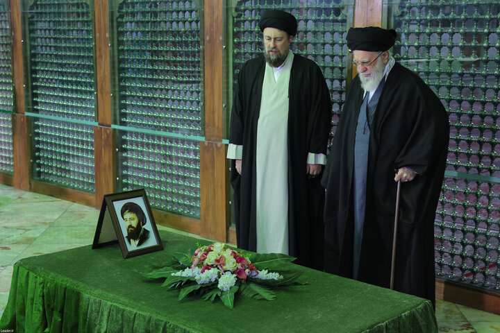 تصاویر/ حضور در مرقد بنیانگذار جمهوری اسلامی ایران در آغاز جشن‌های دهه فجر