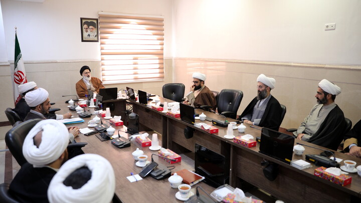 تصاویر/جلسه کمیته برنامه ریزی حضور مرکز مدیریت حوزه های علمیه در سی و سومین نمایشگاه بین المللی قرآن کریم