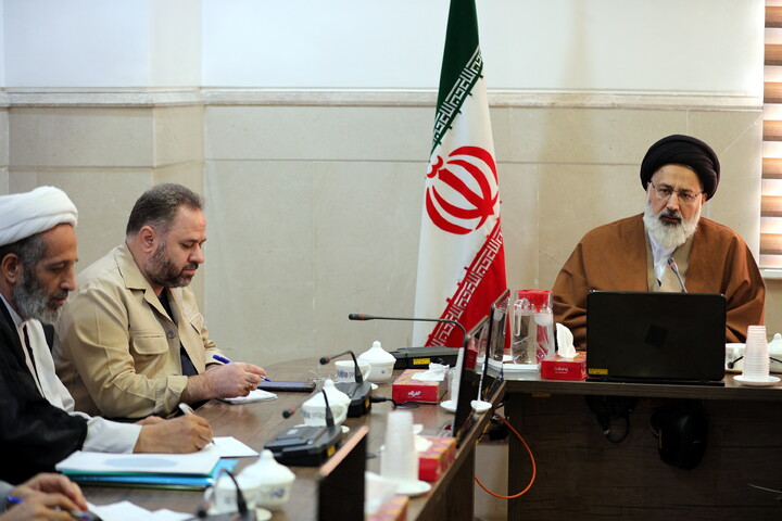 تصاویر/جلسه کمیته برنامه ریزی حضور مرکز مدیریت حوزه های علمیه در سی و سومین نمایشگاه بین المللی قرآن کریم