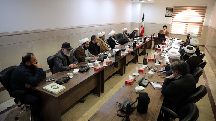 تصاویر/جلسه کمیته برنامه ریزی حضور مرکز مدیریت حوزه های علمیه در سی و سومین نمایشگاه بین المللی قرآن کریم