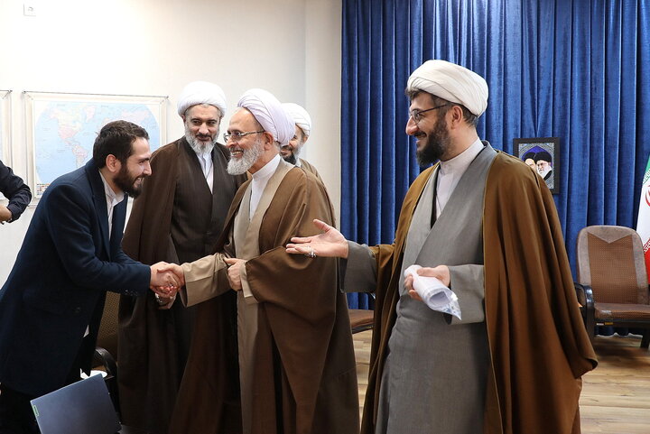 تصاویر/ دیدار معاون پژوهش حوزه های علمیه با آیت الله اعرافی