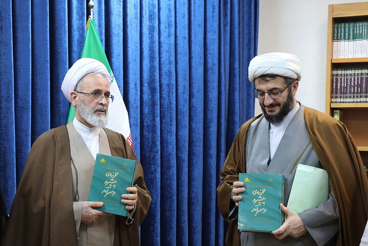 تصاویر/ دیدار معاون پژوهش حوزه های علمیه با آیت الله اعرافی