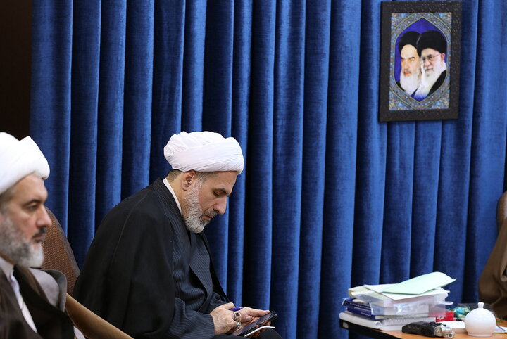 تصاویر/ دیدار معاون پژوهش حوزه های علمیه با آیت الله اعرافی