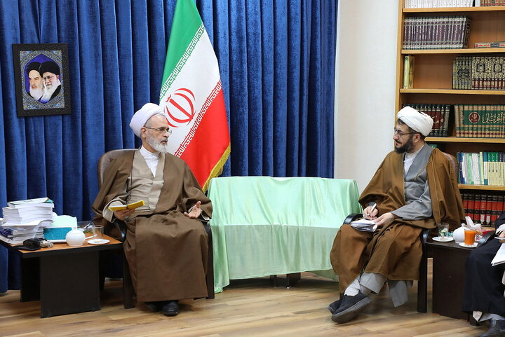 تصاویر/ دیدار معاون پژوهش حوزه های علمیه با آیت الله اعرافی