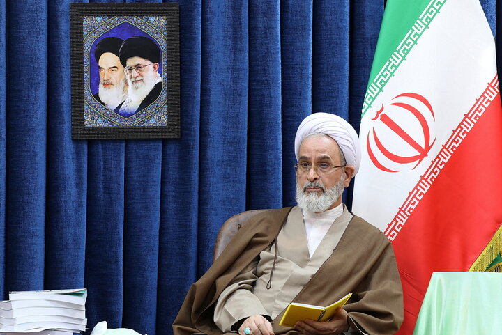 تصاویر/ دیدار معاون پژوهش حوزه های علمیه با آیت الله اعرافی