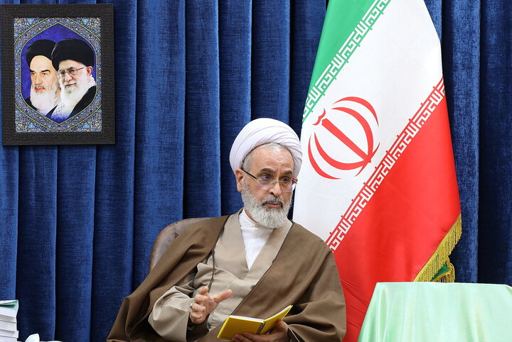 تصاویر/ دیدار معاون پژوهش حوزه های علمیه با آیت الله اعرافی