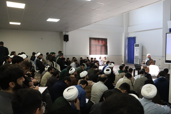 همایش توانمند سازی طلاب و مبلغین بامحوریت جهاد تبیین به میزبانی دفتر امام جمعه اهواز