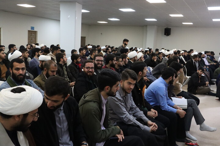 همایش توانمند سازی طلاب و مبلغین بامحوریت جهاد تبیین به میزبانی دفتر امام جمعه اهواز