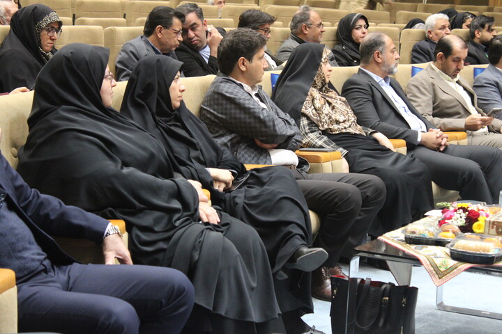 تصاویر/ نشست خبری استاندار کرمان به مناسبت دهه فجر