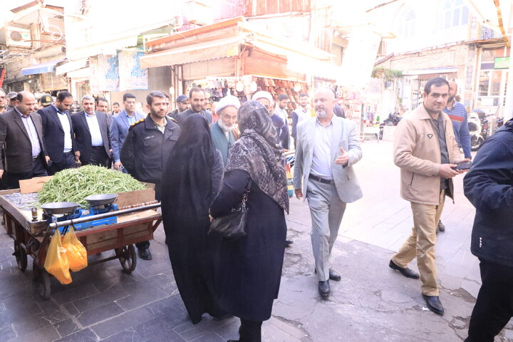 تصاویر / حضور امام جمعه رشت در جمع بازاریان بازار سوخته این شهر
