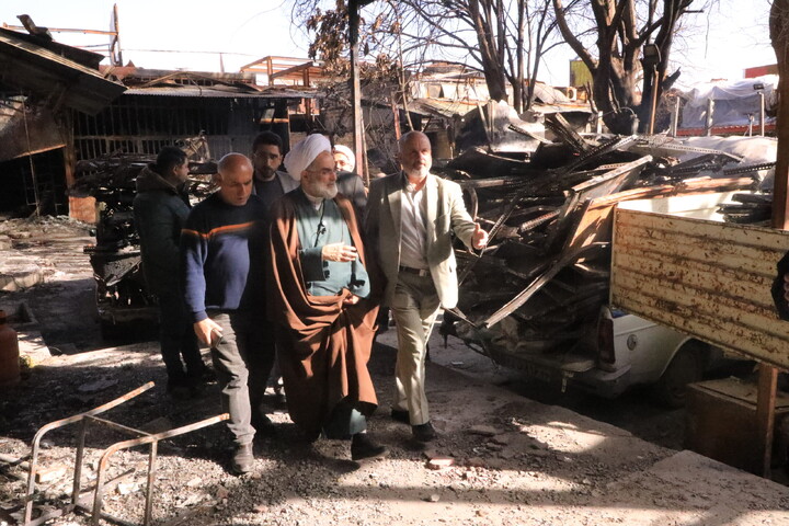 تصاویر / حضور امام جمعه رشت در جمع بازاریان بازار سوخته این شهر