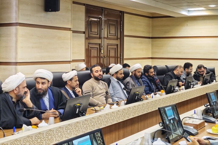 تصاویر/ نشست مسئول قرارگاه جنگ ترکیبی بلاغ مبین با فرماندهان پایگاه بسیج مدارس حوزه علمیه