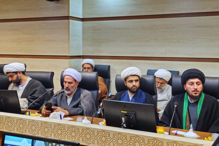 تصاویر/ نشست مسئول قرارگاه جنگ ترکیبی بلاغ مبین با فرماندهان پایگاه بسیج مدارس حوزه علمیه