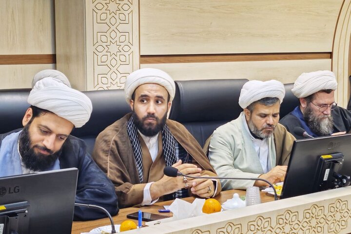 تصاویر/ نشست مسئول قرارگاه جنگ ترکیبی بلاغ مبین با فرماندهان پایگاه بسیج مدارس حوزه علمیه