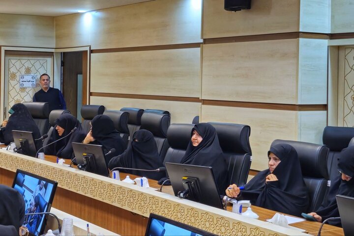 تصاویر/ نشست مسئول قرارگاه جنگ ترکیبی بلاغ مبین با فرماندهان پایگاه بسیج مدارس حوزه علمیه خواهران