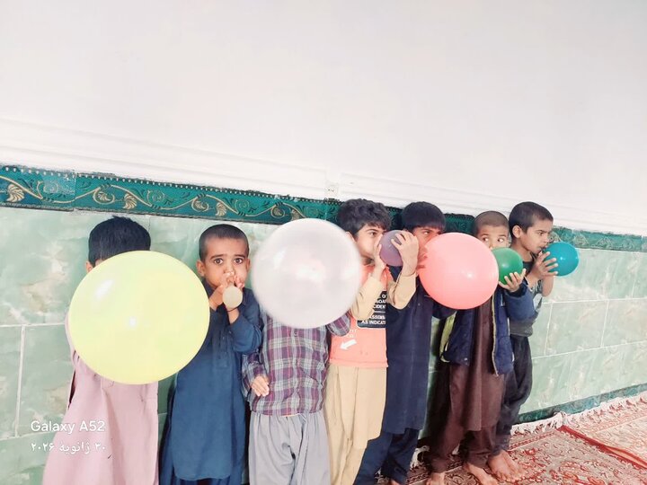 برگزاری جشن‌های اعیاد شعبانیه توسط کاروان شادی حوزه علمیه پیامبر اعظم(ص) جازموریان در روستاهای کوهستانی این منطقه