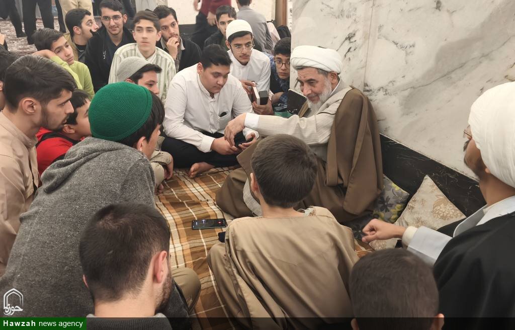 طلبگی بدون انس با قرآن به اثرگذاری اجتماعی نمی‌رسد