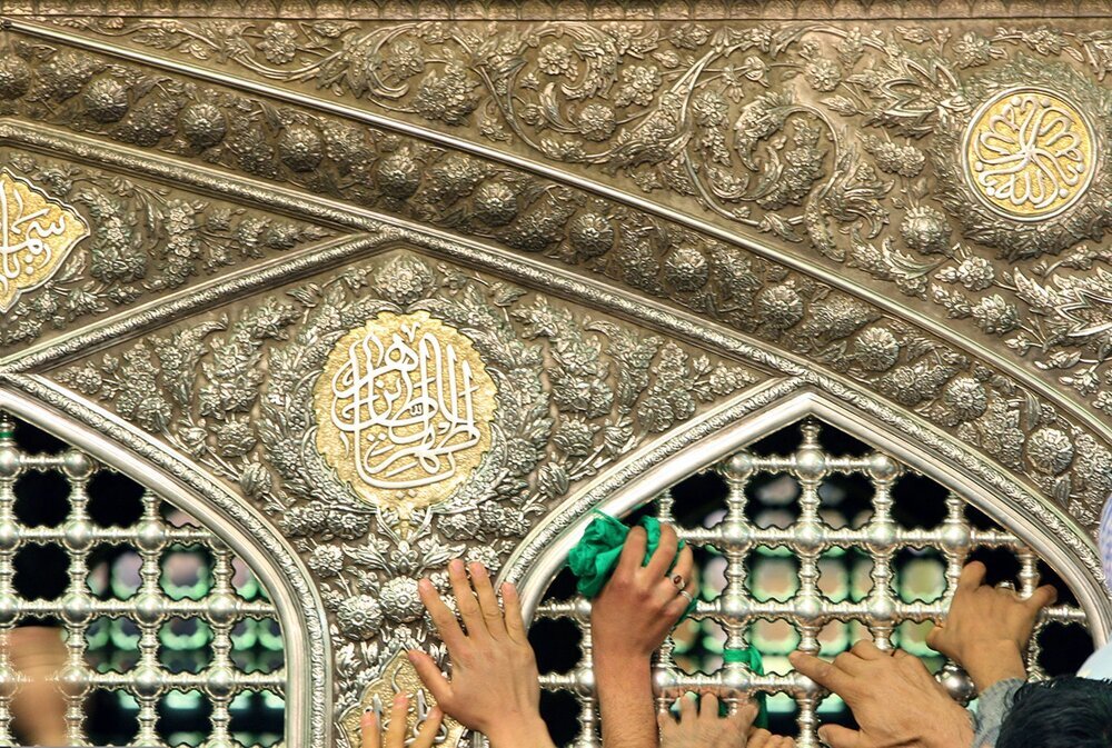 غریبِ میان میلیون‌ها زائر!