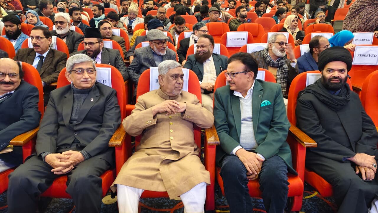 قرآن کریم منبع هدایت علم و اخلاق بشری است