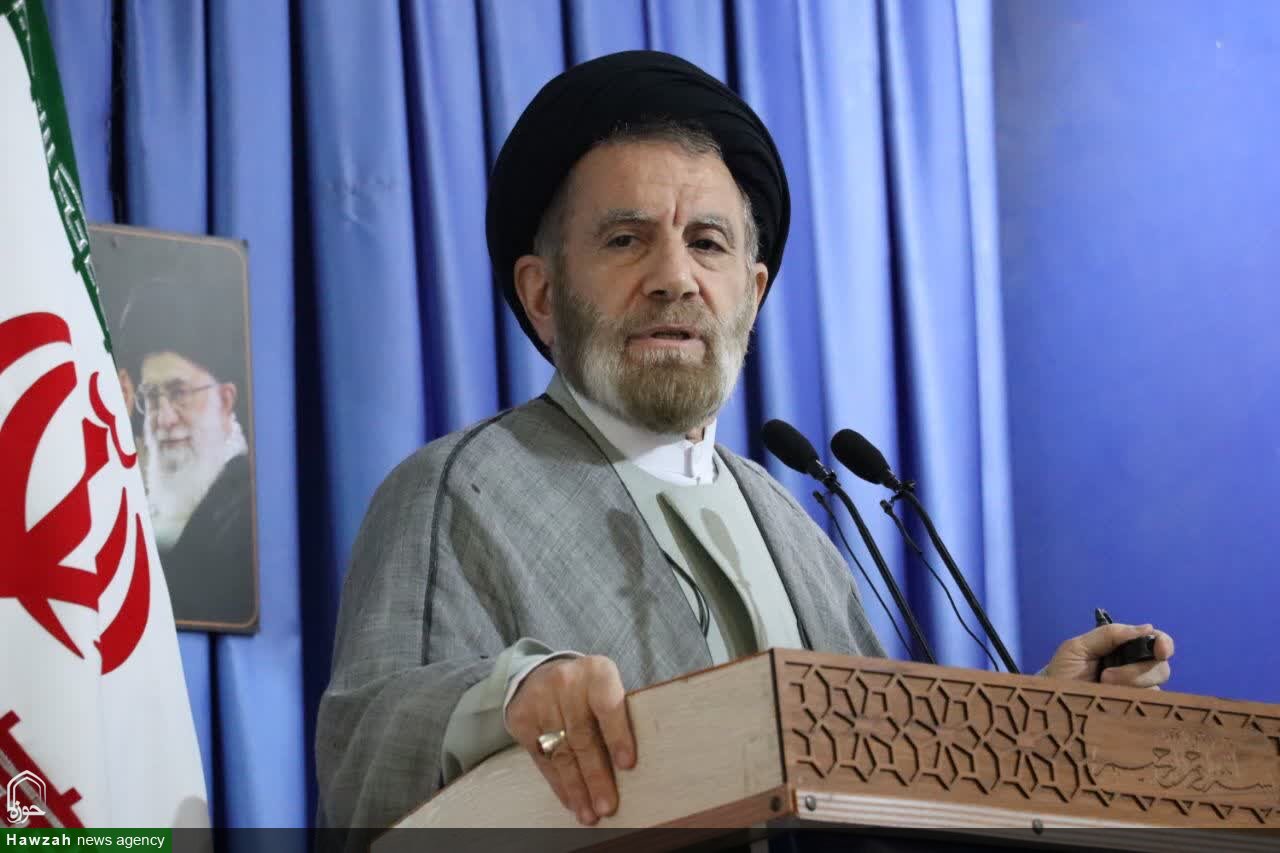 سپاه پاسداران نهادی رسمی و برخاسته از اراده ملت ایران است