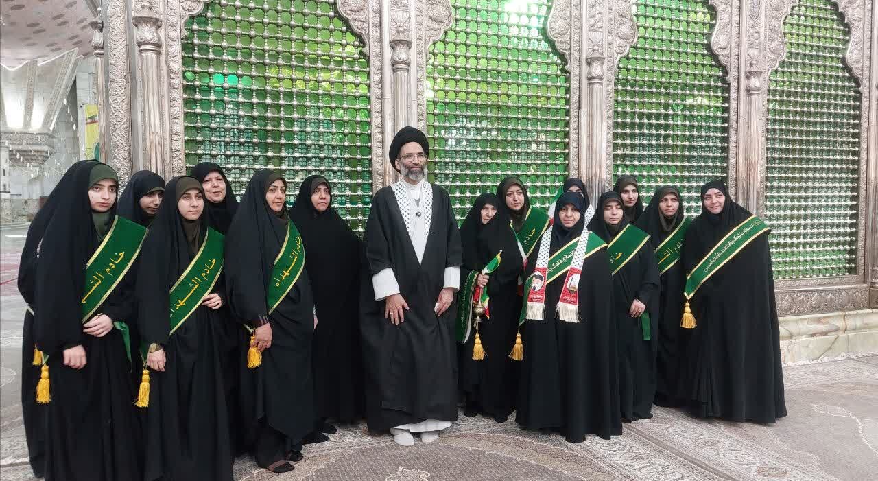 مرقد مطهر امام خمینی با گلاب کاشان شستشو و عطرافشانی شد+تصاویر