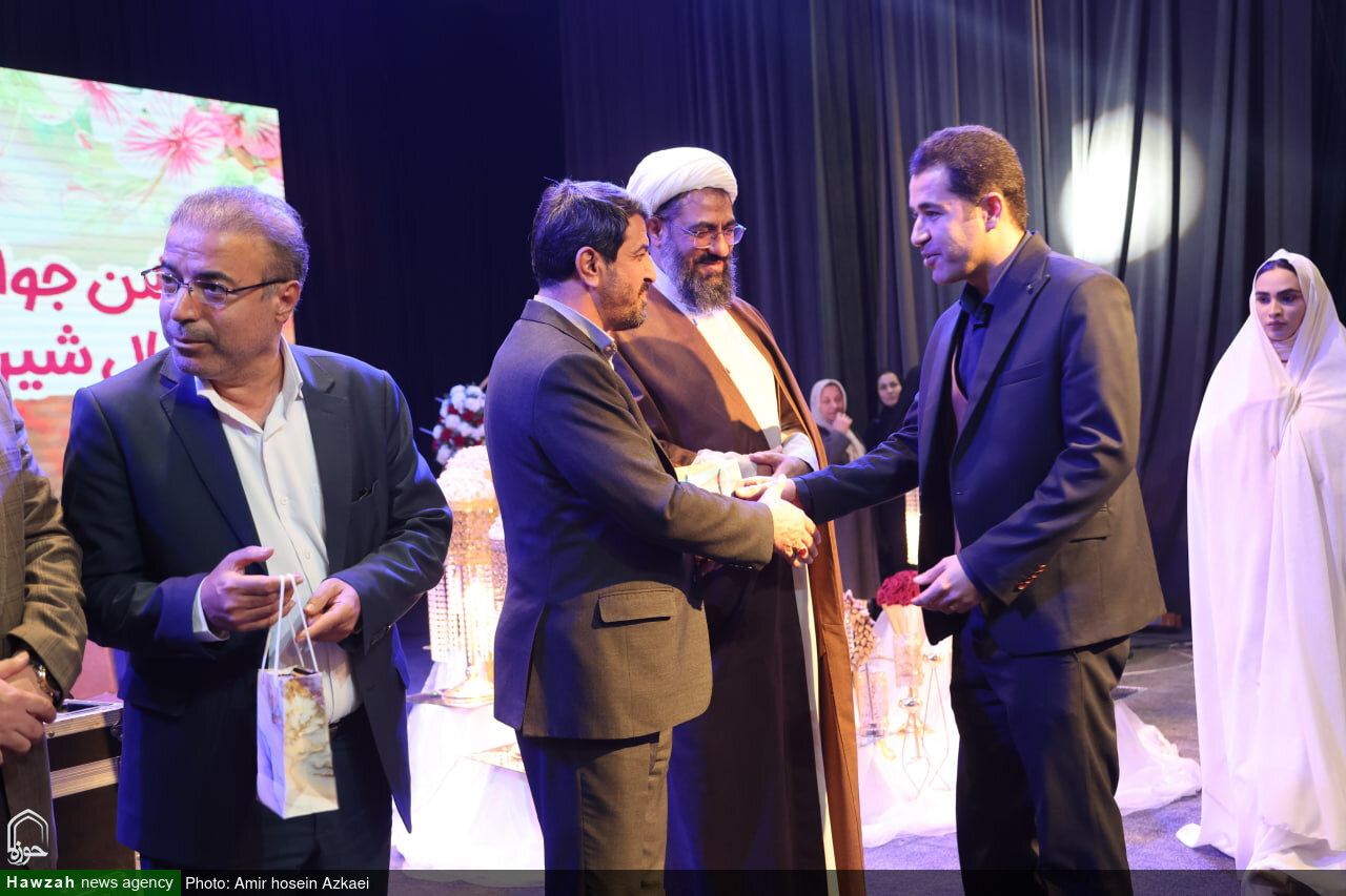 قرائت خطبه عقد زوج همدانی توسط امام جمعه همدان