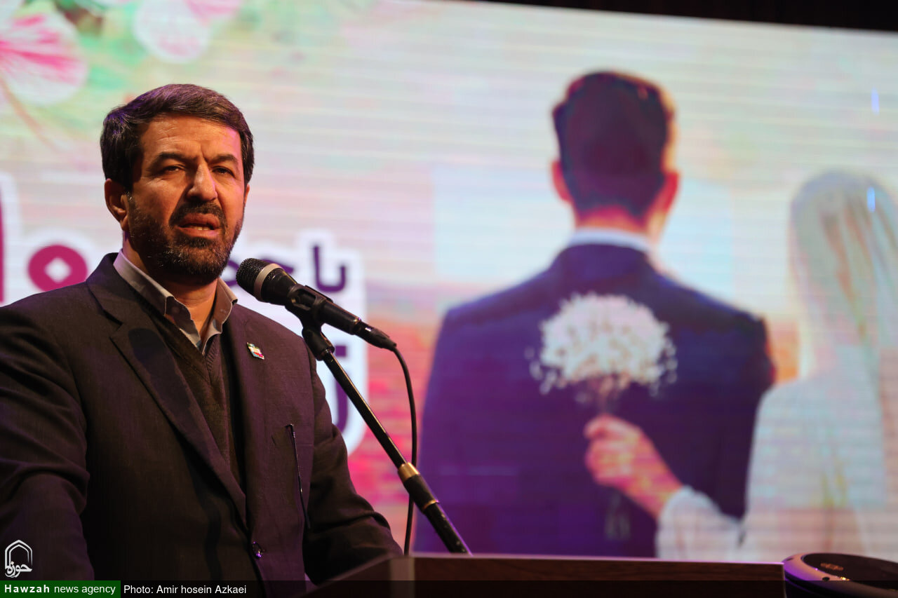 قرائت خطبه عقد زوج همدانی توسط امام جمعه همدان