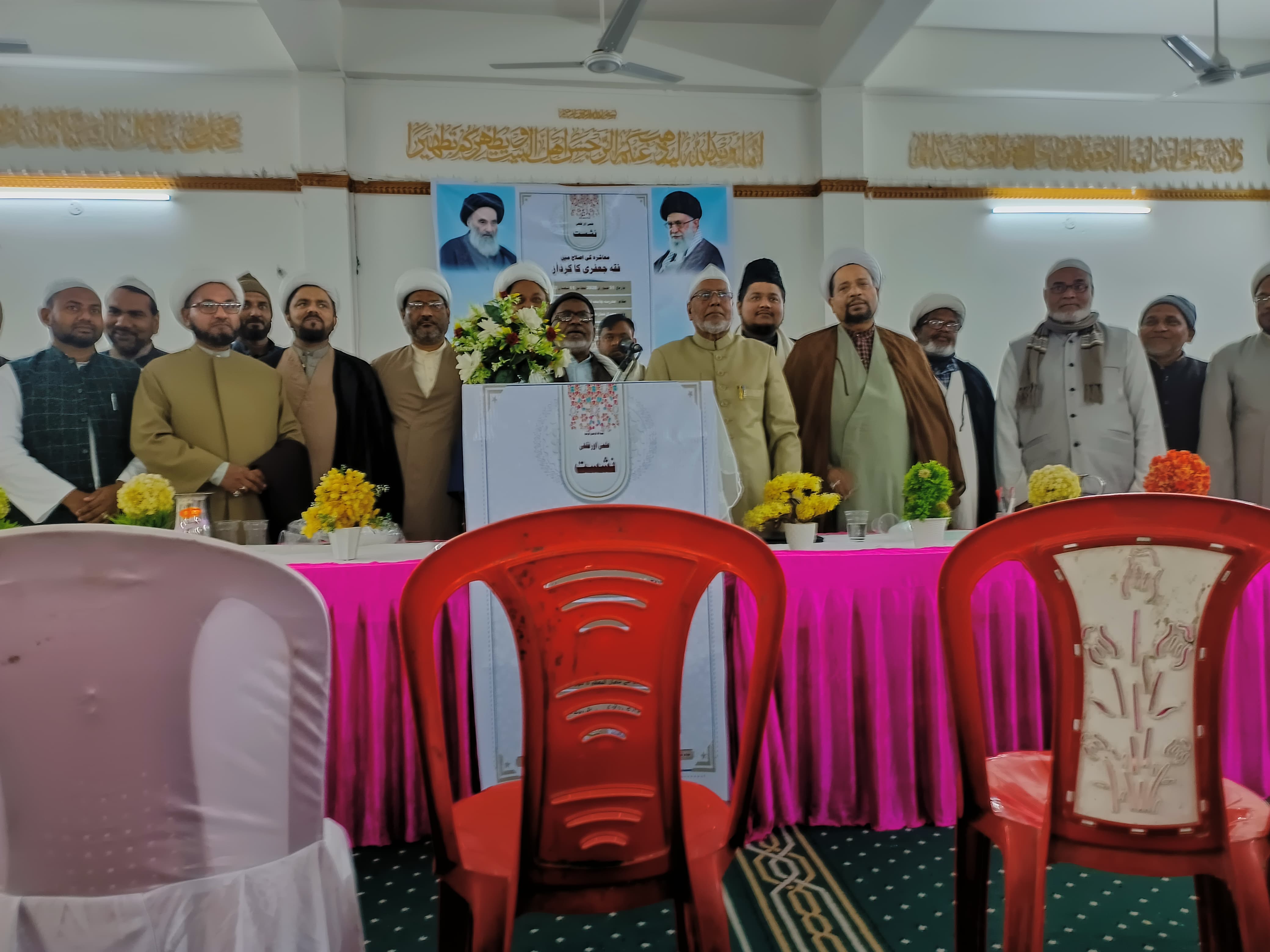 تصاویر/فقہ اکیڈمی دہلی کے زیرِ اہتمام عظیم الشان علمی و فقہی نشست: علماء و مشائخ کی شرکت اور خطاب