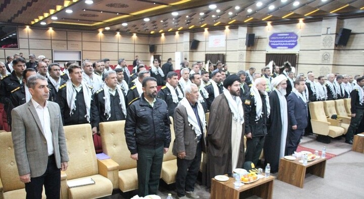 تصاویر/ دیدار امام جمعه بوشهر با فرماندهان و کارکنان فراجا در بوشهر