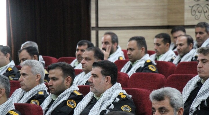 تصاویر/ دیدار امام جمعه بوشهر با فرماندهان و کارکنان فراجا در بوشهر