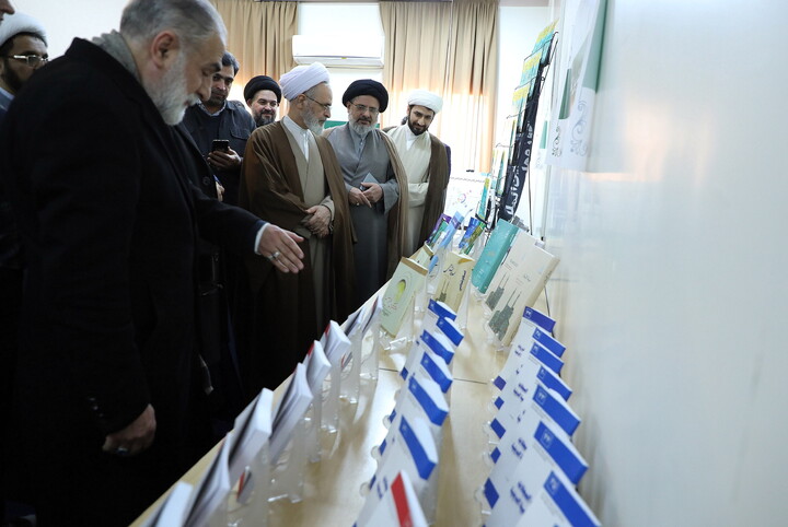 تصاویر/ بازدید آیت‌الله اعرافی از مجتمع عالی بین‌الملل حوزه‌های علمیه